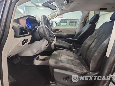 Zdjęcie 7 z 14 samochodu: 2017 CHRYSLER PACIFICA LX VIN:2C4RC1CGXHR598922 - miniatura