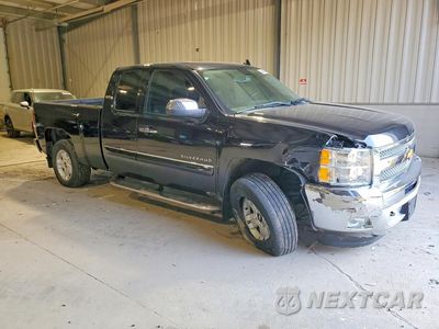 Czwarte zdjęcie samochodu z boku: 2013 CHEVROLET SILVERADO K1500 LT VIN:1GCRKSE75DZ280924 - miniatura