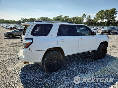 Trzecie zdjęcie samochodu z tyłu: 2019 TOYOTA 4RUNNER SR5 PREMIUM VIN:JTEBU5JR9K5621584 - miniatura