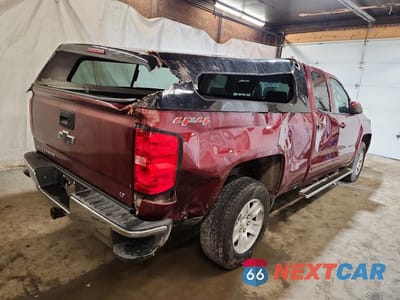 Trzecie zdjęcie samochodu z tyłu: 2017 CHEVROLET SILVERADO K1500 LT VIN:1GCVKREC7HZ117508 - miniatura