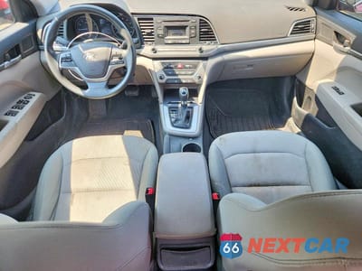 Zdjęcie 8 z 12 samochodu: 2017 HYUNDAI ELANTRA SE VIN:5NPD74LF2HH066388 - miniatura