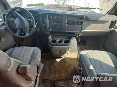 Zdjęcie 8 z 13 samochodu: 2005 CHEVROLET EXPRESS G3500 VIN:1GAHG39U651102922 - miniatura