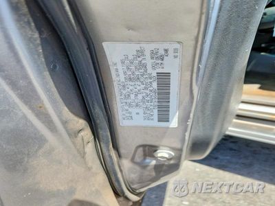 Zdjęcie 12 z 12 samochodu: 2004 TOYOTA TUNDRA SR5 VIN:5TBET34164S440947 - miniatura