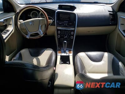 Zdjęcie 8 z 13 samochodu: 2011 VOLVO XC60 T6 VIN:YV4902DZ6B2153062 - miniatura