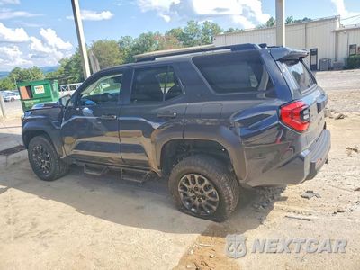 Drugie zdjęcie samochodu z przodu: 2026 TOYOTA 4RUNNER SR5 VIN:JTEVA5BR8T5083210 - miniatura