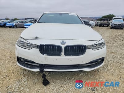 Piąte zdjęcie samochodu w środku: 2016 BMW 328 XI SULEV VIN:WBA8E3G54GNU02699 - miniatura