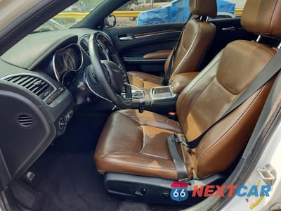 Zdjęcie 7 z 12 samochodu: 2018 CHRYSLER 300 LIMITED VIN:2C3CCAEG6JH314107 - miniatura