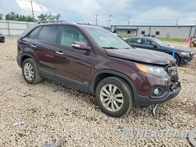 Czwarte zdjęcie samochodu z boku: 2011 KIA SORENTO EX VIN:5XYKUDA25BG124234 - miniatura