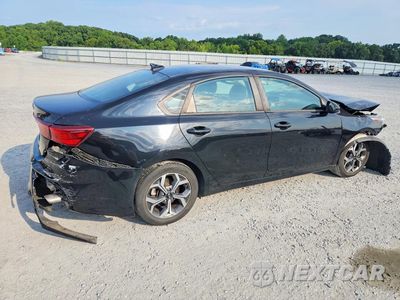 Trzecie zdjęcie samochodu z tyłu: 2019 KIA FORTE LXS VIN:3KPF24AD5KE106015 - miniatura