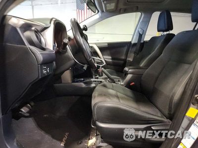 Zdjęcie 7 z 13 samochodu: 2016 TOYOTA RAV4 HV XLE VIN:JTMRJREV0GD022676 - miniatura