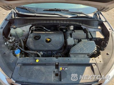 Zdjęcie 11 z 12 samochodu: 2016 HYUNDAI TUCSON SE VIN:KM8J3CA44GU139884 - miniatura