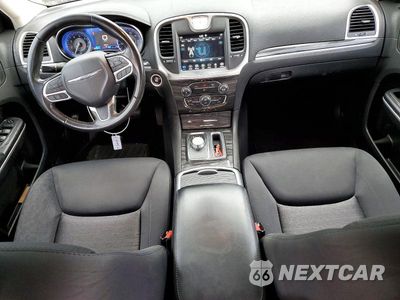 Zdjęcie 8 z 13 samochodu: 2019 CHRYSLER 300 TOURING VIN:2C3CCAAG6KH636897 - miniatura