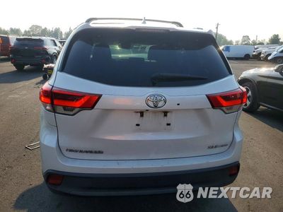 Zdjęcie 6 z 12 samochodu: 2019 TOYOTA HIGHLANDER XLE VIN:5TDJZRFH0KS574206 - miniatura