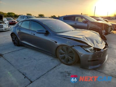 Czwarte zdjęcie samochodu z boku: 2022 TESLA MODEL S VIN:5YJSA1E58NF478188 - miniatura