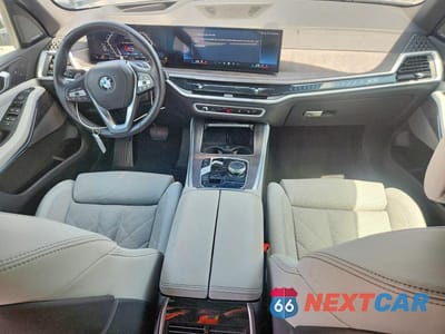 Zdjęcie 8 z 13 samochodu: 2025 BMW X5 XDRIVE40I VIN:5UX23EU01S9Z42899 - miniatura