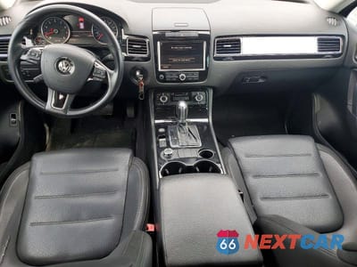 Zdjęcie 8 z 13 samochodu: 2011 VOLKSWAGEN TOUAREG V6 VIN:WVGFF9BP8BD001072 - miniatura