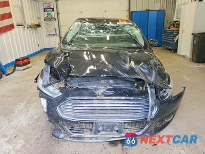 Piąte zdjęcie samochodu w środku: 2016 FORD FUSION TITANIUM VIN:3FA6P0D91GR271518 - miniatura