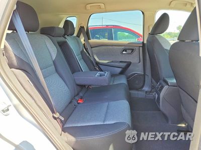 Zdjęcie 10 z 12 samochodu: 2023 NISSAN ROGUE SV VIN:5N1BT3BB0PC861361 - miniatura