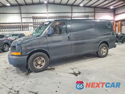 2004 CHEVROLET EXPRESS G1500 1GCEG15X441112748 - główne zdjęcie licytacji z USA - miniatura