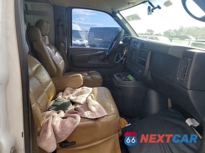 Piąte zdjęcie samochodu w środku: 2011 CHEVROLET EXPRESS G1500 VIN:1GCSGAFX6B1105721 - miniatura