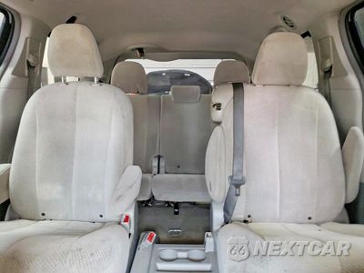 Zdjęcie 10 z 14 samochodu: 2012 TOYOTA SIENNA LE VIN:5TDKK3DC9CS180380 - miniatura