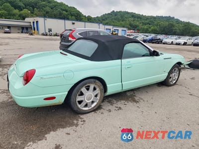 Trzecie zdjęcie samochodu z tyłu: 2004 FORD THUNDERBIRD VIN:1FAHP60A94Y100833 - miniatura