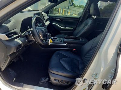 Zdjęcie 7 z 14 samochodu: 2025 TOYOTA HIGHLANDER XSE VIN:5TDKDRBH4SS592930 - miniatura