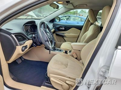 Zdjęcie 7 z 14 samochodu: 2019 JEEP CHEROKEE LATITUDE VIN:1C4PJLCX9KD285511 - miniatura