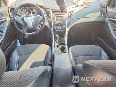 Zdjęcie 8 z 12 samochodu: 2014 HYUNDAI SONATA SE 2.0T VIN:5NPEC4AB6EH873430 - miniatura