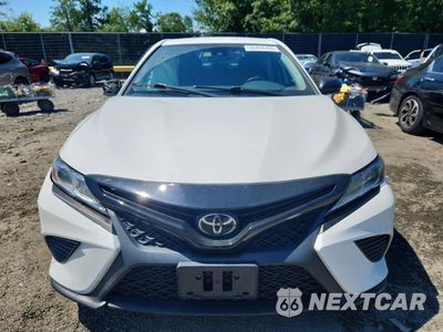 Piąte zdjęcie samochodu w środku: 2020 TOYOTA CAMRY SE NIGHTSHADE VIN:4T1G11AK7LU365429 - miniatura