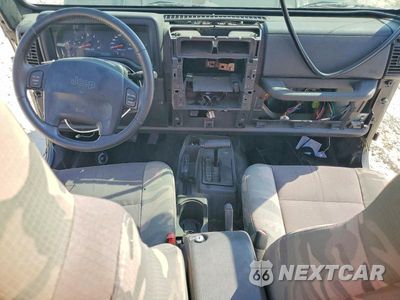 Zdjęcie 8 z 13 samochodu: 2005 JEEP WRANGLER X VIN:1J4FA39SX5P309724 - miniatura