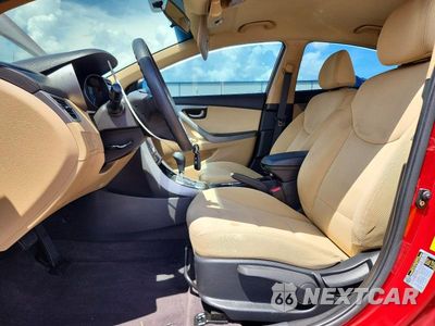 Zdjęcie 7 z 12 samochodu: 2012 HYUNDAI ELANTRA GLS VIN:KMHDH4AE1CU182263 - miniatura