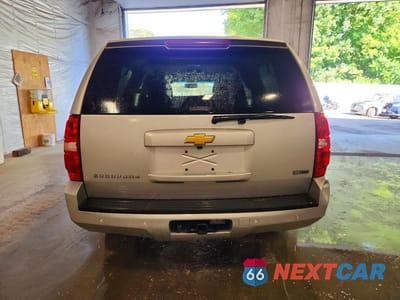 Zdjęcie 6 z 13 samochodu: 2012 CHEVROLET SUBURBAN K1500 LS VIN:1GNSKHE70CR246724 - miniatura
