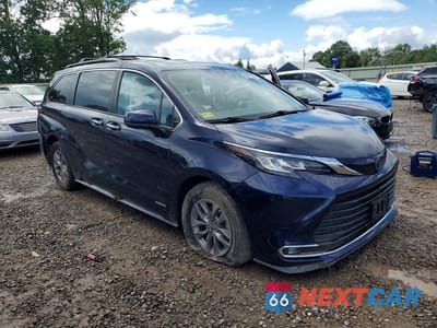 Czwarte zdjęcie samochodu z boku: 2021 TOYOTA SIENNA XLE VIN:5TDJRKEC6MS035752 - miniatura