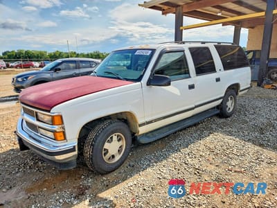 1998 CHEVROLET SUBURBAN C1500 3GNEC16R9WG137684 - główne zdjęcie licytacji z USA - miniatura