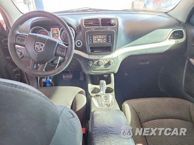 Zdjęcie 8 z 13 samochodu: 2017 DODGE JOURNEY SE VIN:3C4PDCAB4HT601835 - miniatura