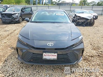 Piąte zdjęcie samochodu w środku: 2025 TOYOTA CAMRY LE VIN:4T1DBADK6SU500376 - miniatura