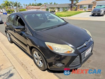 2014 FORD FOCUS SE 1FADP3K22EL198461 - główne zdjęcie licytacji z USA - miniatura