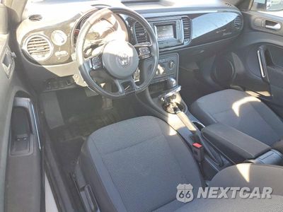 Zdjęcie 8 z 12 samochodu: 2019 VOLKSWAGEN BEETLE S VIN:3VWFD7AT5KM712002 - miniatura