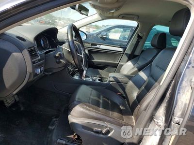 Zdjęcie 7 z 13 samochodu: 2014 VOLKSWAGEN TOUAREG V6 TDI VIN:WVGEP9BP3ED013157 - miniatura