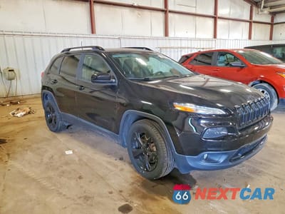 Czwarte zdjęcie samochodu z boku: 2018 JEEP CHEROKEE LATITUDE VIN:1C4PJLCB3JD538521 - miniatura