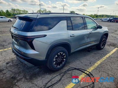 Trzecie zdjęcie samochodu z tyłu: 2025 CHEVROLET TRAVERSE Z71 VIN:1GNEVJRSXSJ213818 - miniatura