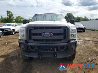Piąte zdjęcie samochodu w środku: 2016 FORD F250 SUPER DUTY VIN:1FTBF2B61GEB25736 - miniatura