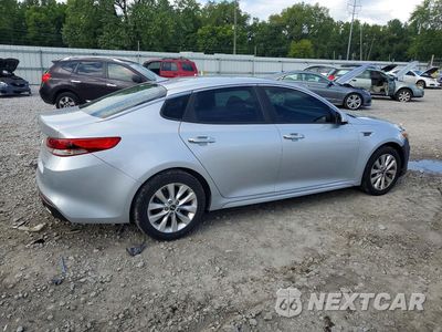 Trzecie zdjęcie samochodu z tyłu: 2017 KIA OPTIMA LX VIN:5XXGT4L32HG133727 - miniatura