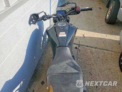 Zdjęcie 6 z 10 samochodu: 2024 HONDA CBF300 NA VIN:MLHNC5551R5401522 - miniatura