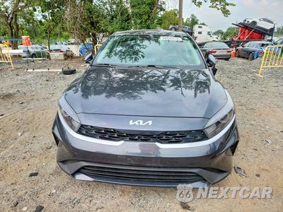 Piąte zdjęcie samochodu w środku: 2024 KIA FORTE LXS VIN:3KPF24AD5RE811990 - miniatura