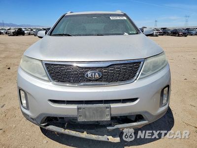 Piąte zdjęcie samochodu w środku: 2015 KIA SORENTO LX VIN:5XYKT4A63FG613033 - miniatura