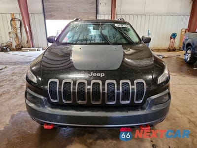 Piąte zdjęcie samochodu w środku: 2016 JEEP CHEROKEE TRAILHAWK VIN:1C4PJMBSXGW109736 - miniatura