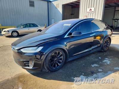 2017 TESLA MODEL X 5YJXCBE23HF076644 - główne zdjęcie licytacji z USA - miniatura