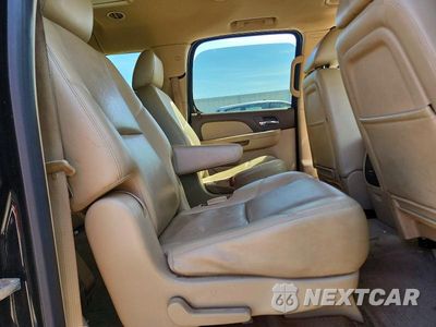 Zdjęcie 11 z 13 samochodu: 2012 CHEVROLET SUBURBAN K1500 LTZ VIN:1GNSKKE74CR156893 - miniatura